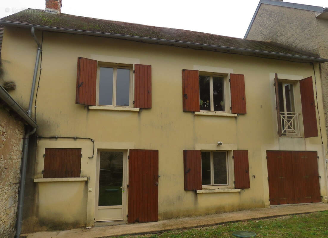 Ensemble immobilier de 2 maisons (en pierres et mitoyennes) avec une grange (en pierres) Secteur SAINT RAPHAEL - photo 21