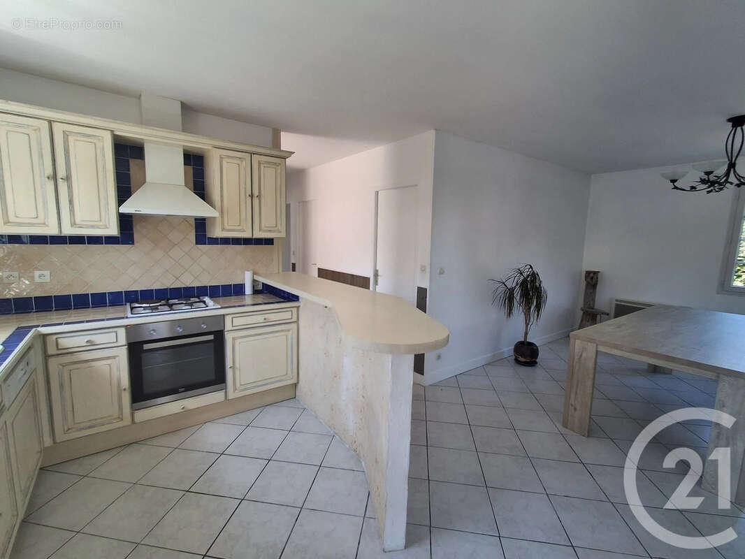 Maison 81 m² à Royan  - photo 3
