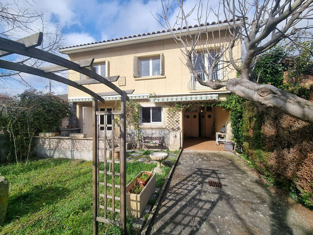 Maison à ESPERAZA