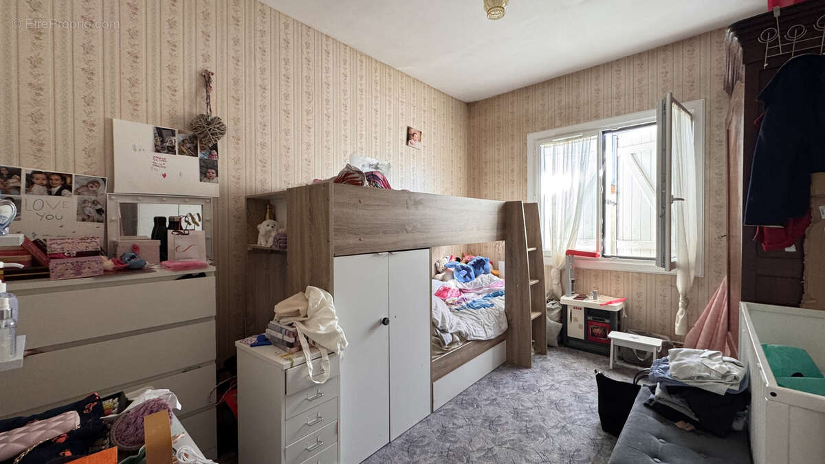 Maison à BARBEZIEUX-SAINT-HILAIRE