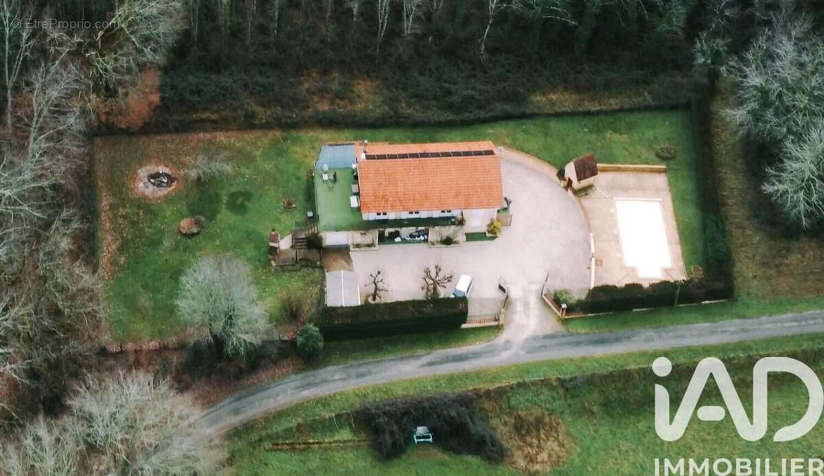 Maison 197 m² à Marquay  - photo 4