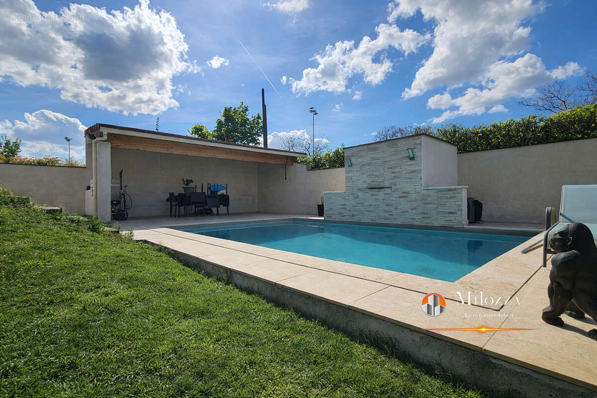 Maison à LA VERPILLIERE