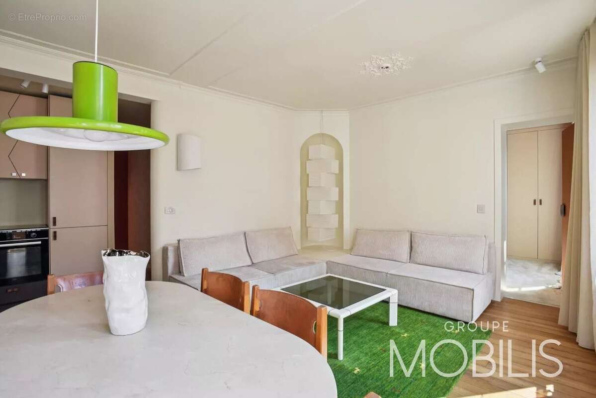 Appartement à PARIS-10E