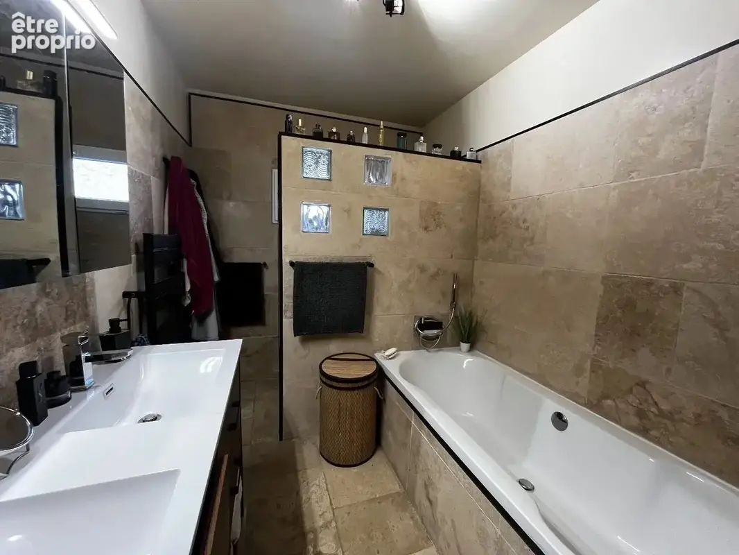 Vue imprenable, et au calme, villa parfait état en 3 chambres et grand garage - photo 12