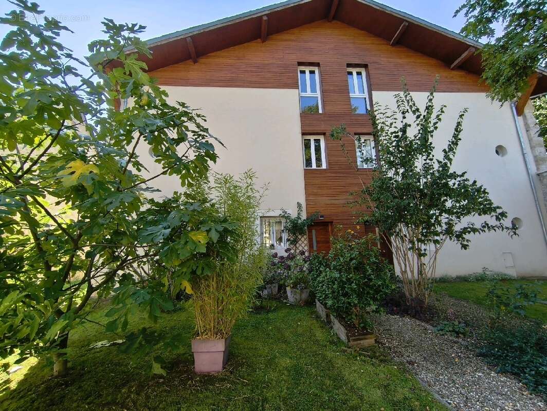 Maison à NESLES-LA-VALLEE