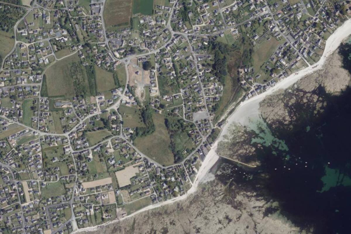 Terrain à LOCTUDY