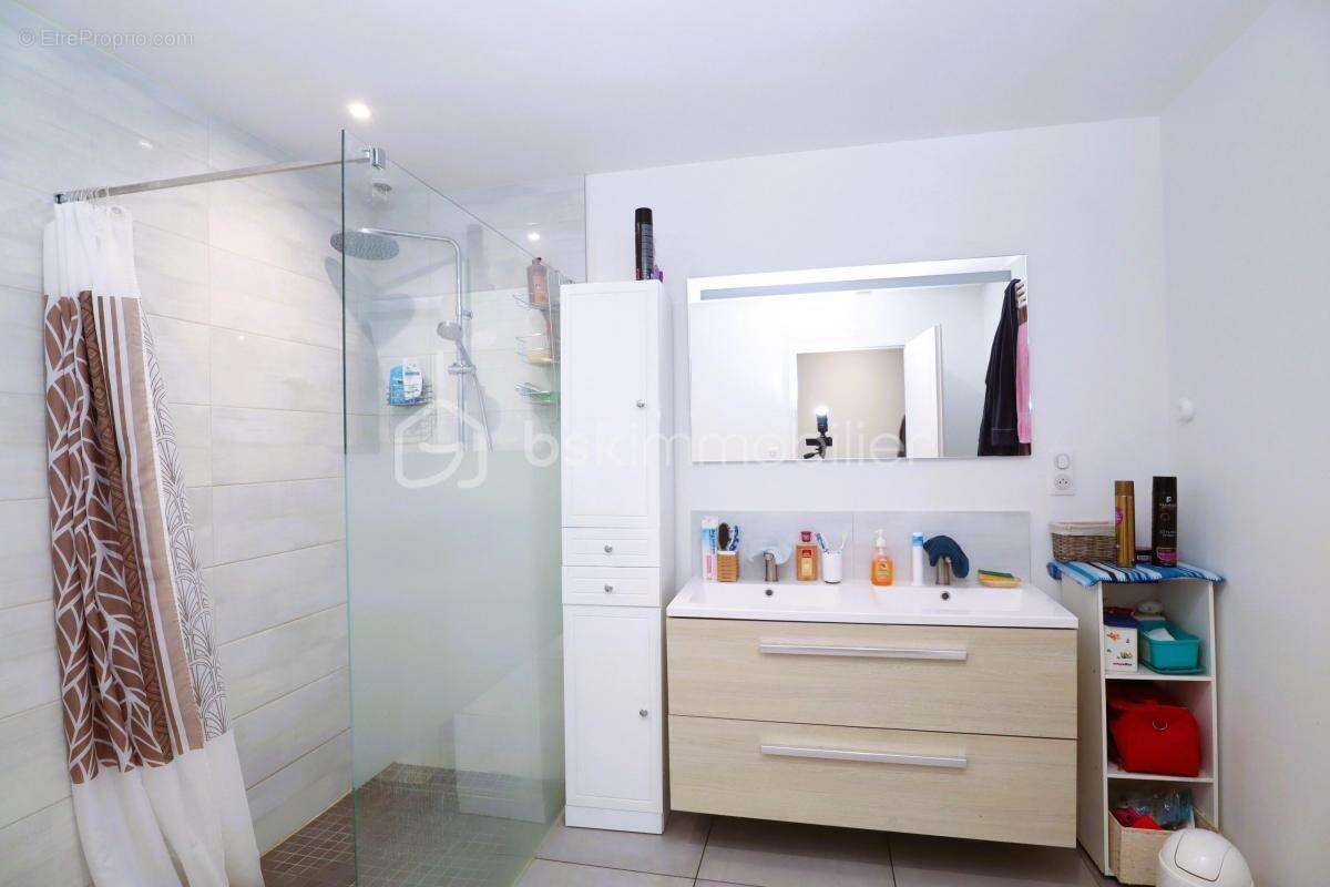 Maison à SAINT-LOUP-SUR-SEMOUSE