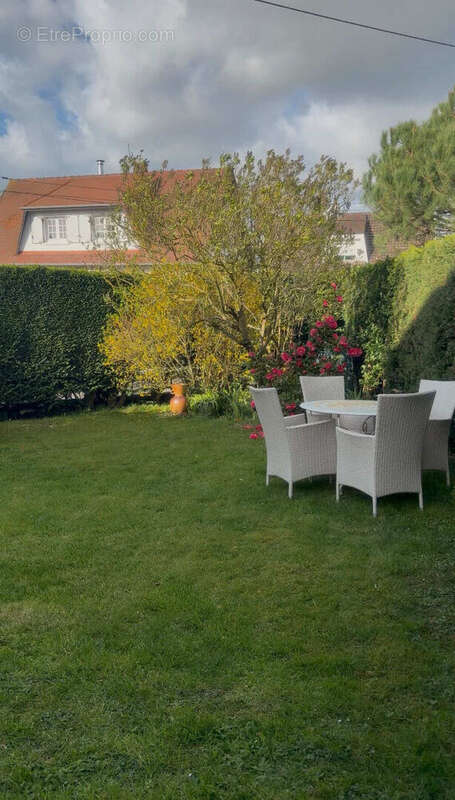 Le HAVRE-SAINTE ADRESSE - Maison 6 pièces150 m2, jardin, 4 chambres, garage - photo 4