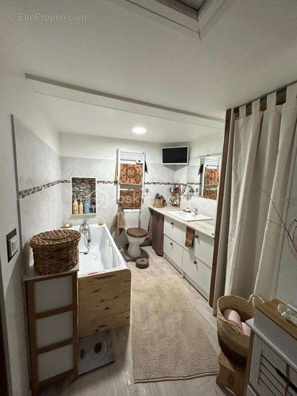 Maison à LAPALUD