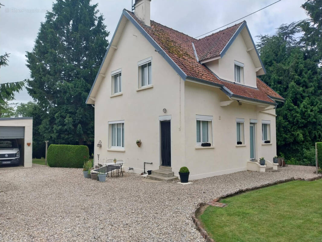 Maison à NEUFCHATEL-EN-BRAY