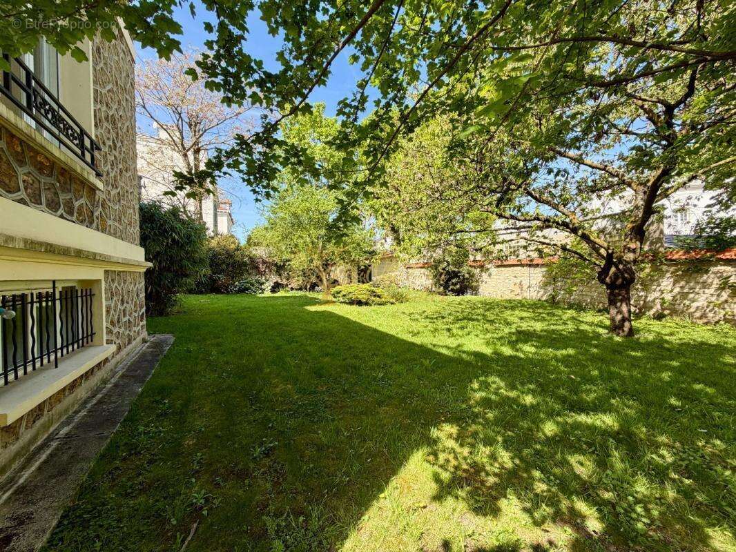 Maison à SAINT-MAUR-DES-FOSSES