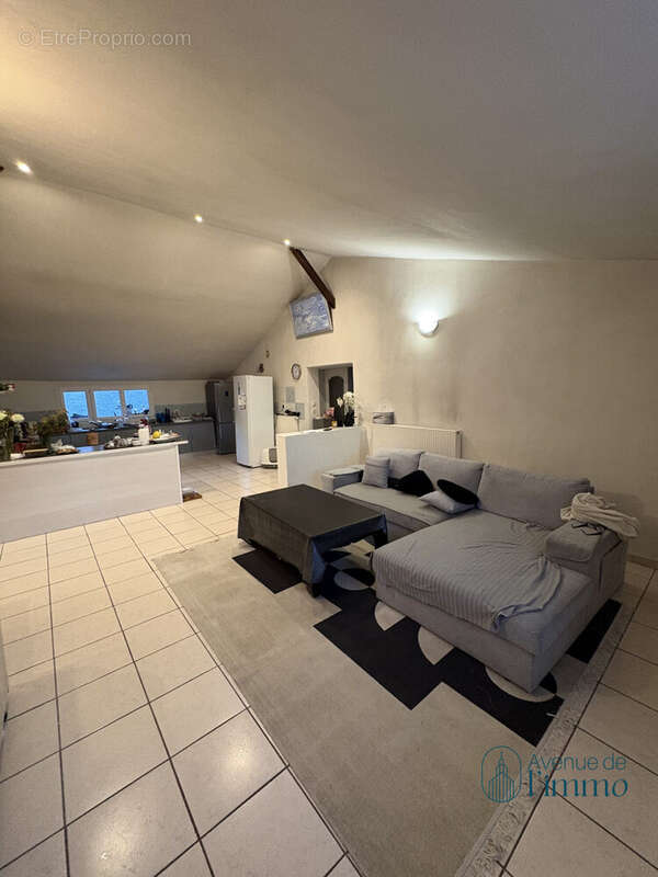 Maison à BEAULIEU-SUR-LAYON