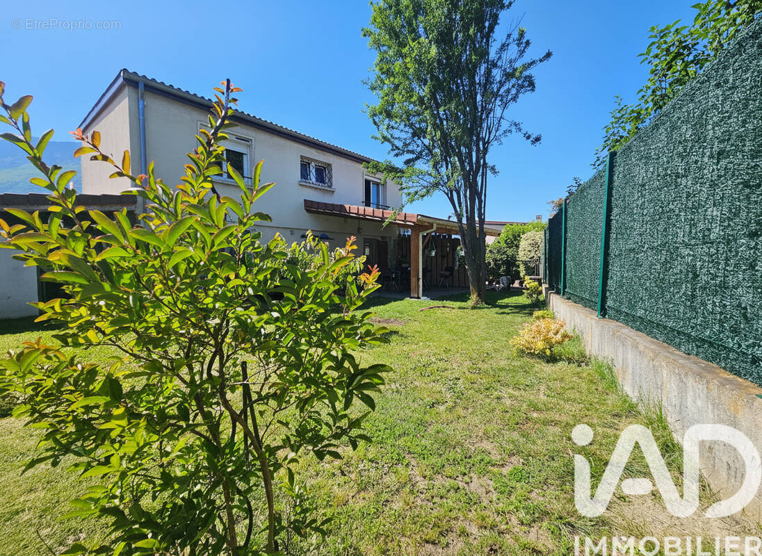 Photo 1 - Maison à ECHIROLLES