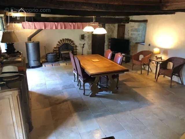 Maison à SEVERAC-LE-CHATEAU