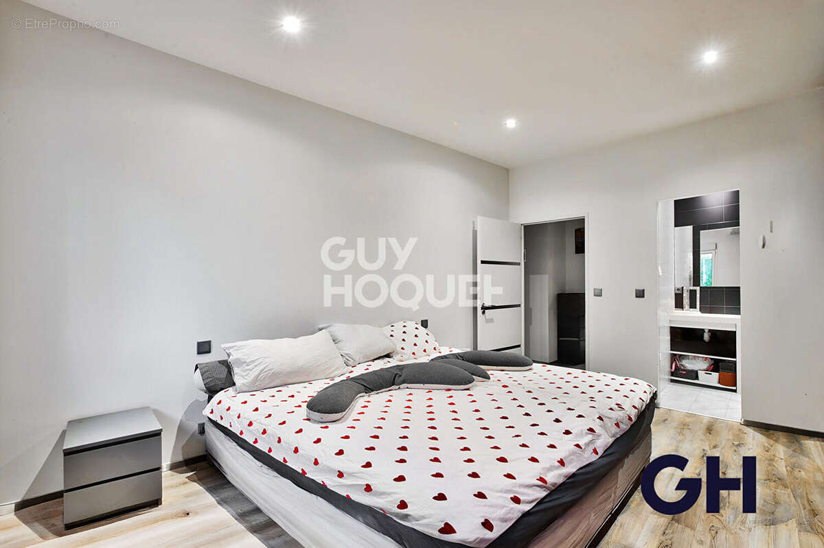 Maison à VILLEURBANNE