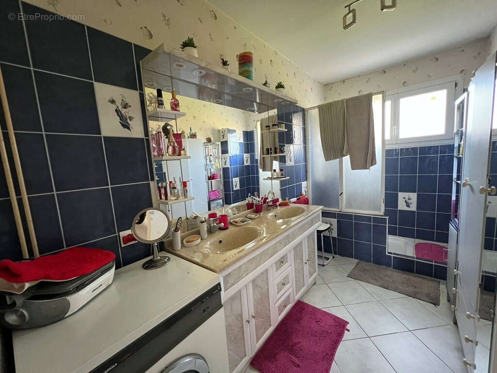 Autre à SAINT-DENIS-DE-PILE