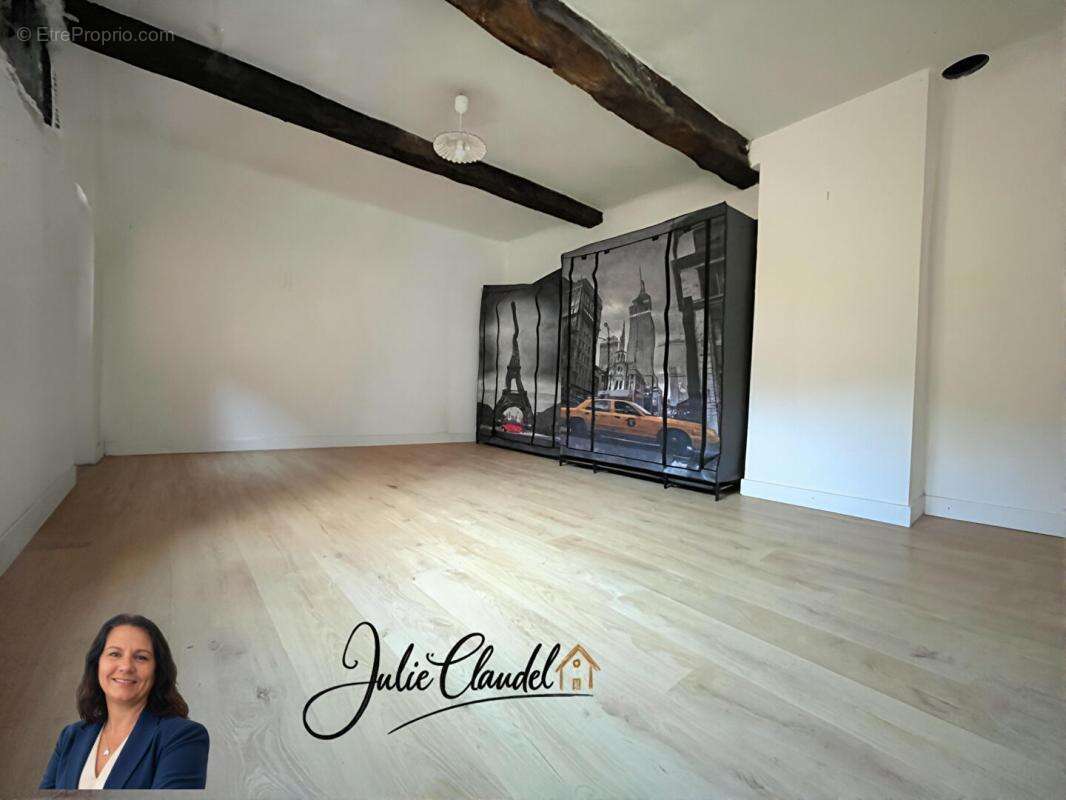 Maison à CHATEAUDOUBLE