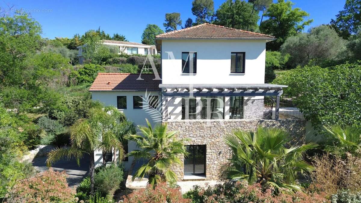 Maison à MOUGINS