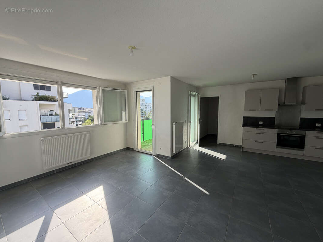 T3 quartier des passerelles - 6e étage vue dégagée sur les montagnes - photo 8