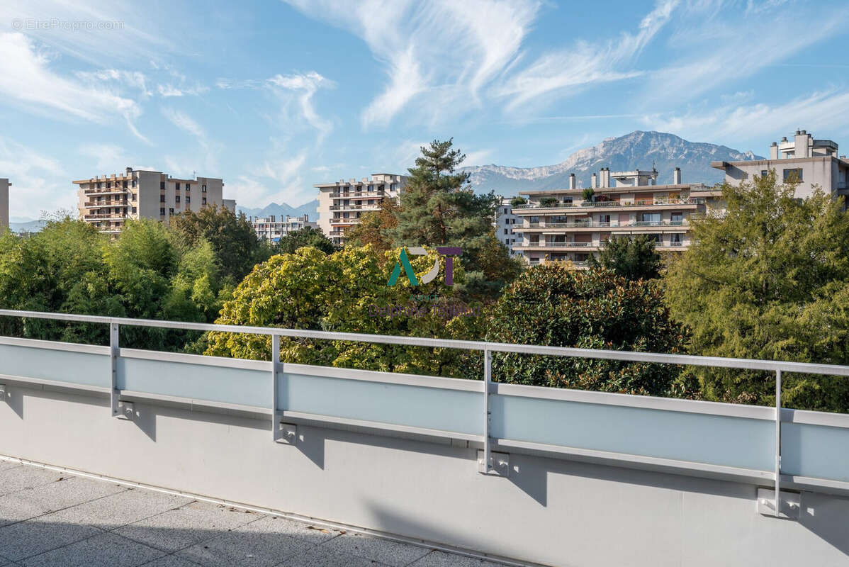 Appartement à MEYLAN