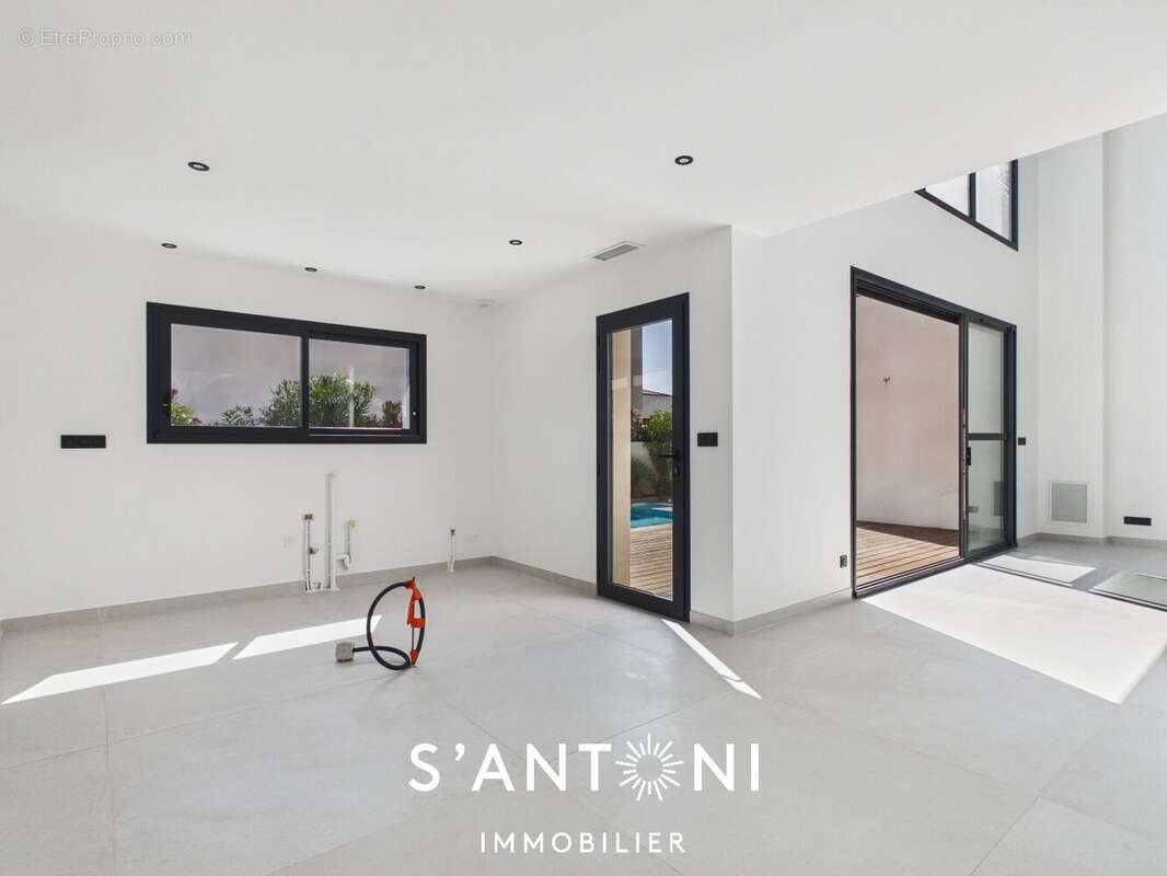 Villa de prestige - Frais de notaire réduits - Secteur privilégié - photo 6