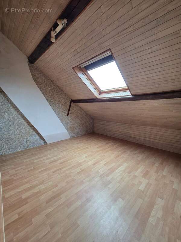 Maison à AULNOYE-AYMERIES