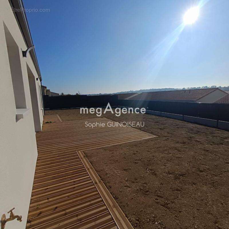 Maison à TOUTLEMONDE