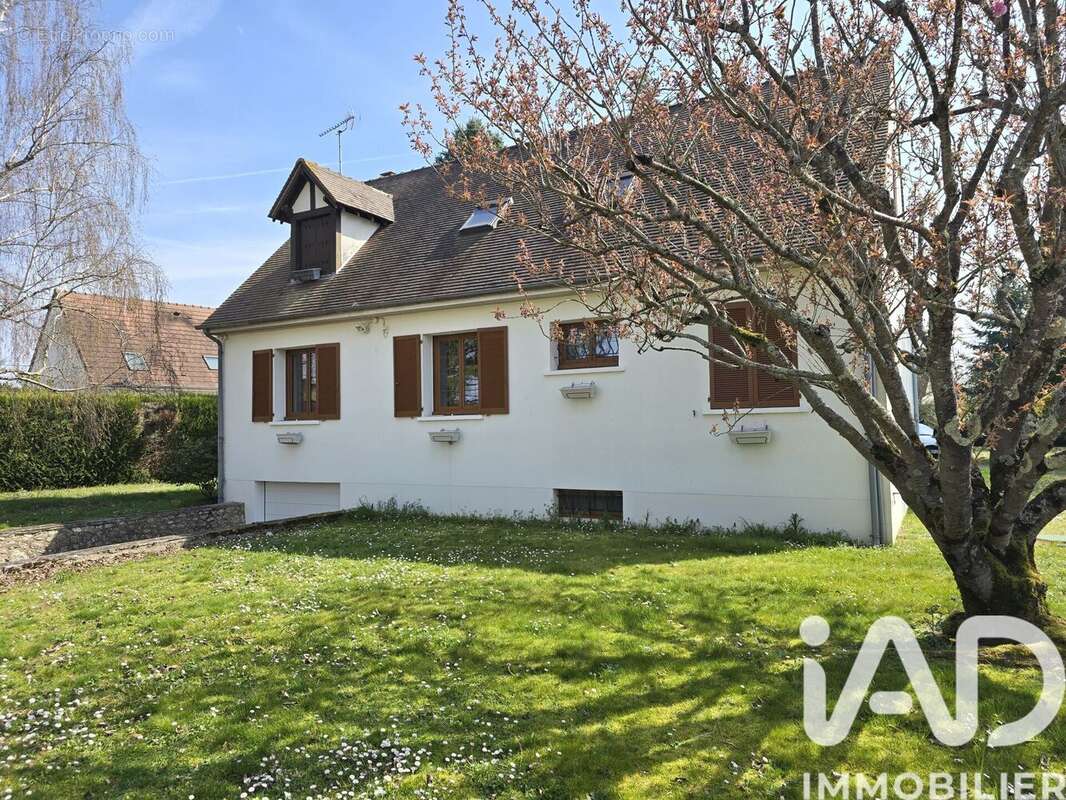 Photo 2 - Maison à MEZIERES-LEZ-CLERY