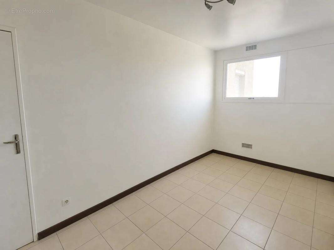 Appartement de 3 pièces de 52 m² à Neuilly-sur-Marne - photo 7