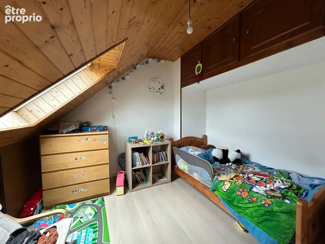 Maison 6 pièces - terrain de 405 m2 - GUILERS - photo 8