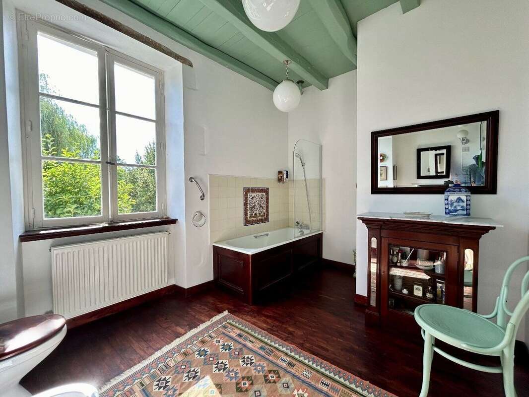 Élégante maison de ville au coeur du village historique de La Mothe-Saint-Héray - photo 12
