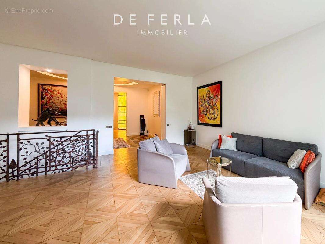 ETOILE/FOCH - Duplex d'exception avec jardin privatif - photo 2
