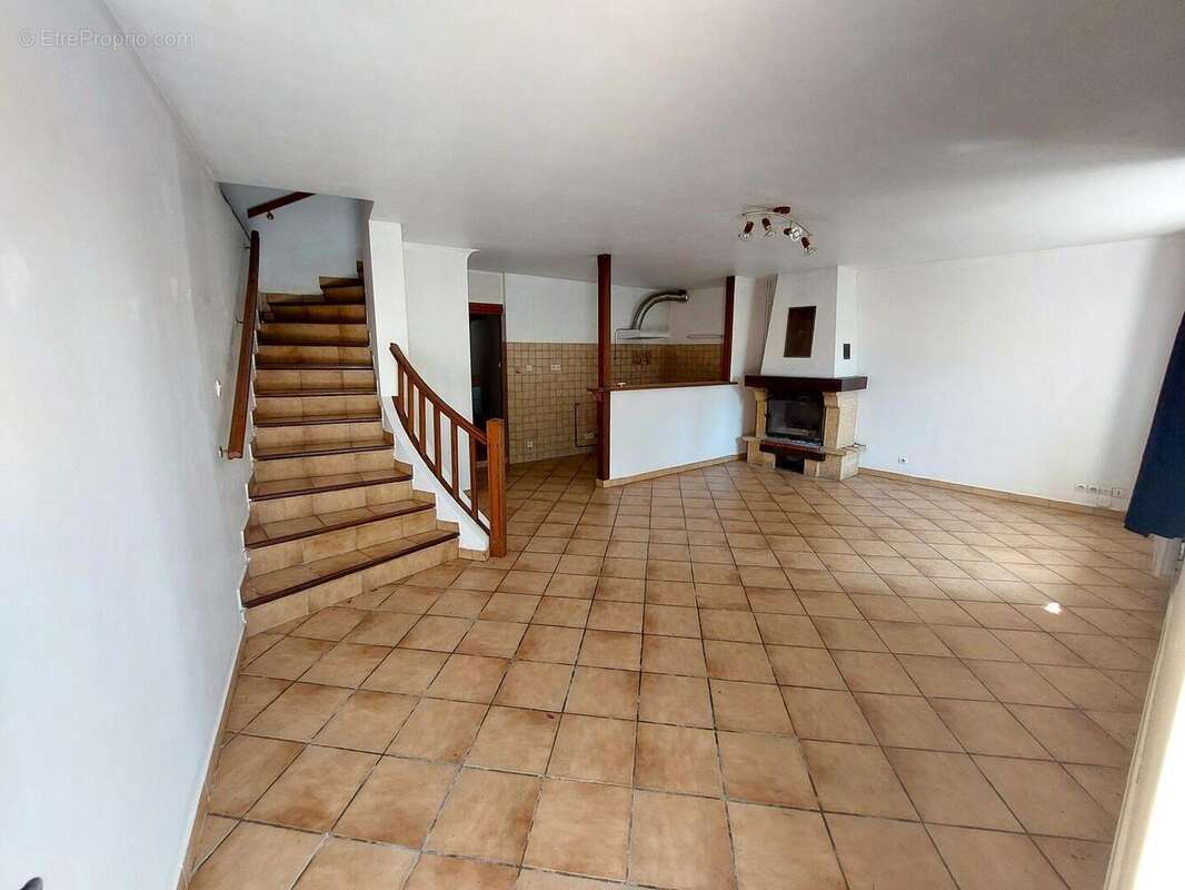 20250618105523 - Maison à SAINT-MARTORY