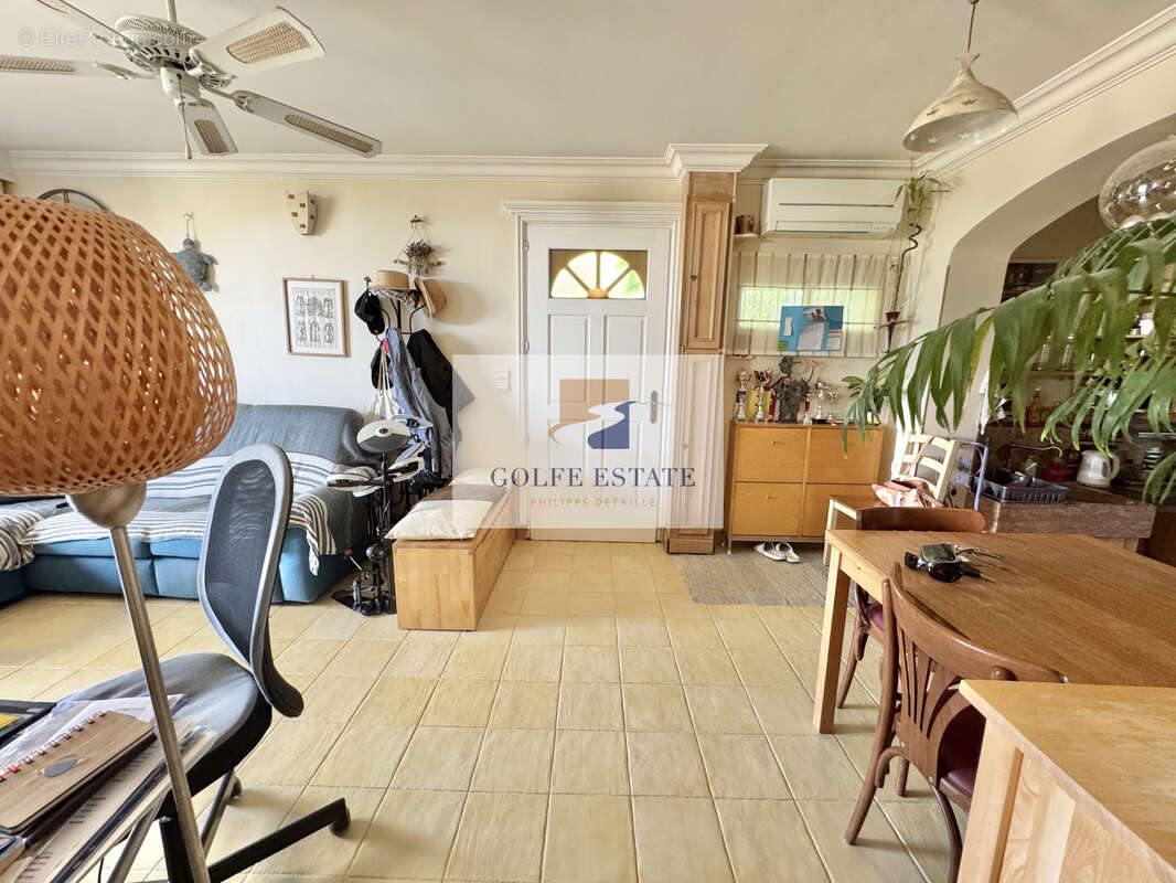 Appartement à LA CROIX-VALMER