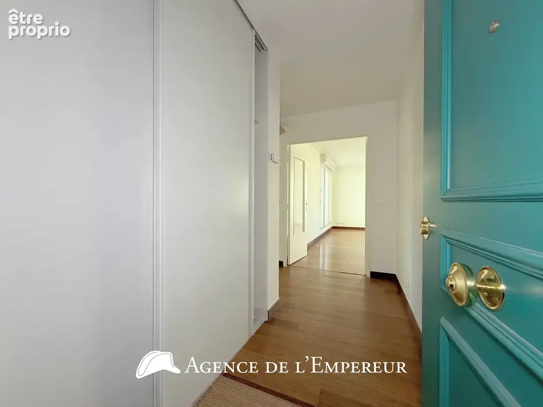 2 pièces de 49 m2 avec terrasse, parking et cave. - photo 8