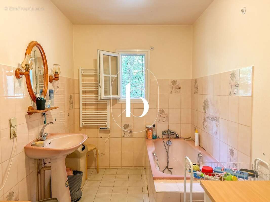 Maison à VALLON-PONT-D&#039;ARC