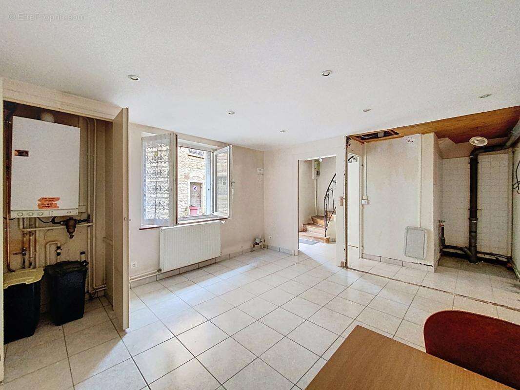 Maison à CHAZAY-D&#039;AZERGUES