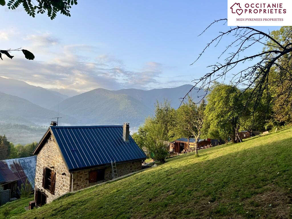 Maison à BOUSSENAC