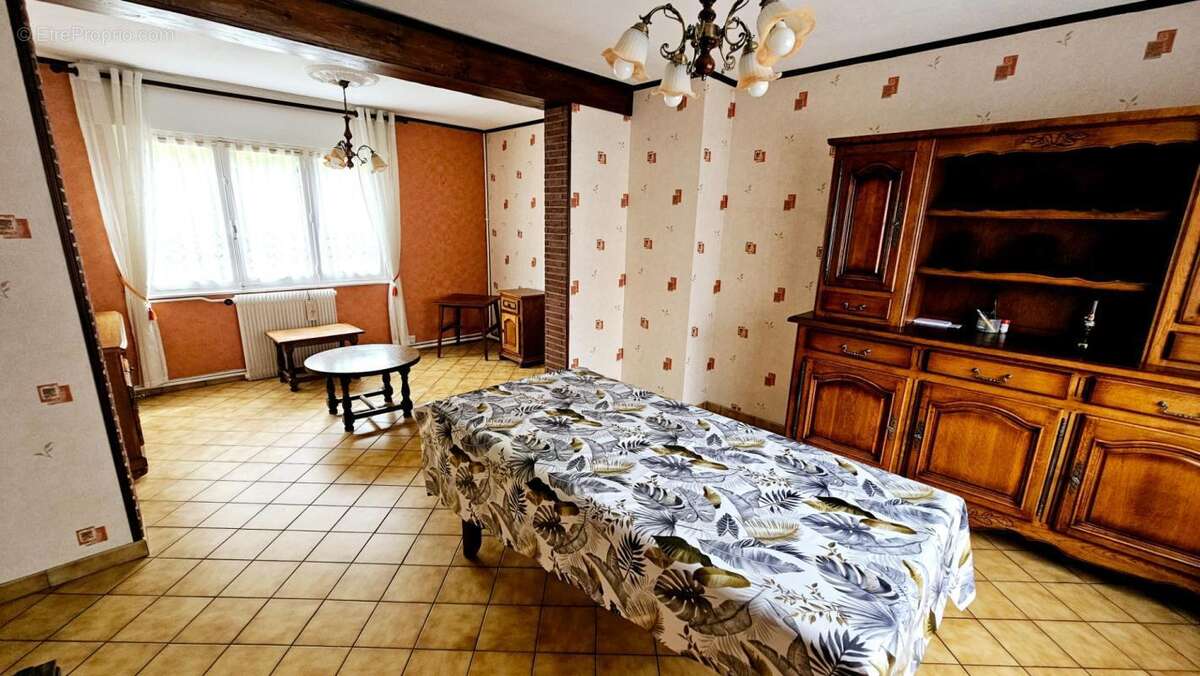 Maison 4 pièces / 80 m² / 128 000 EUR / ARRAS - photo 4