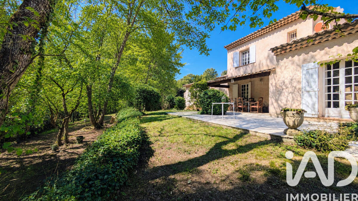 Photo 1 - Maison à ROQUEFORT-LES-PINS