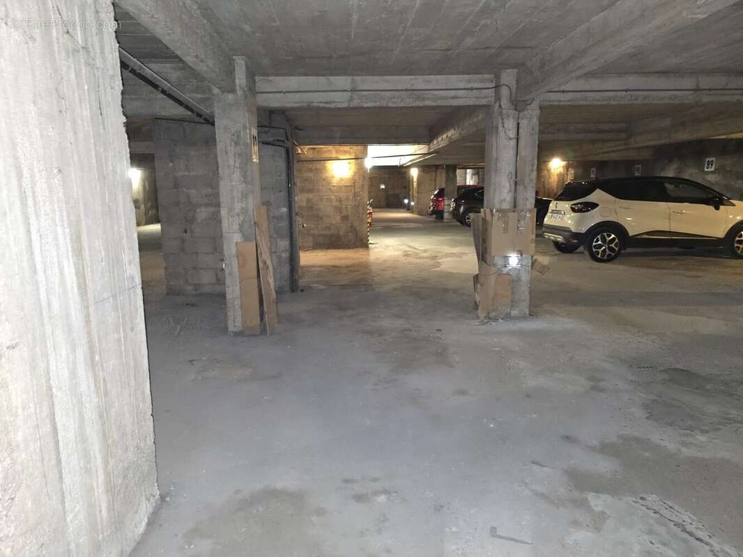 Parking à BOURGES