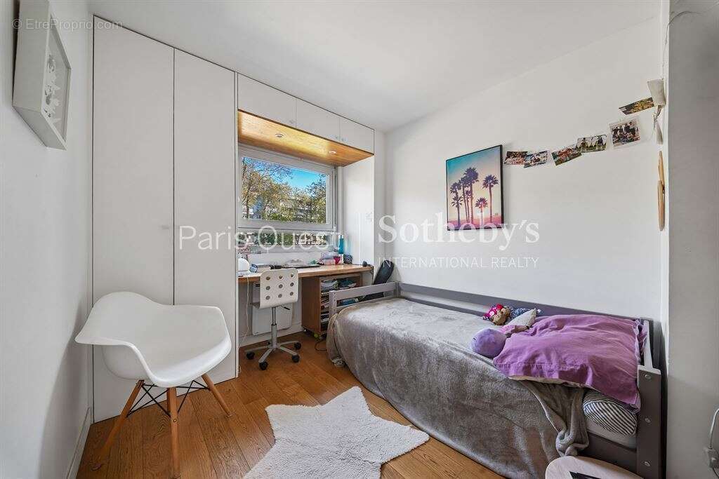 Appartement à NEUILLY-SUR-SEINE
