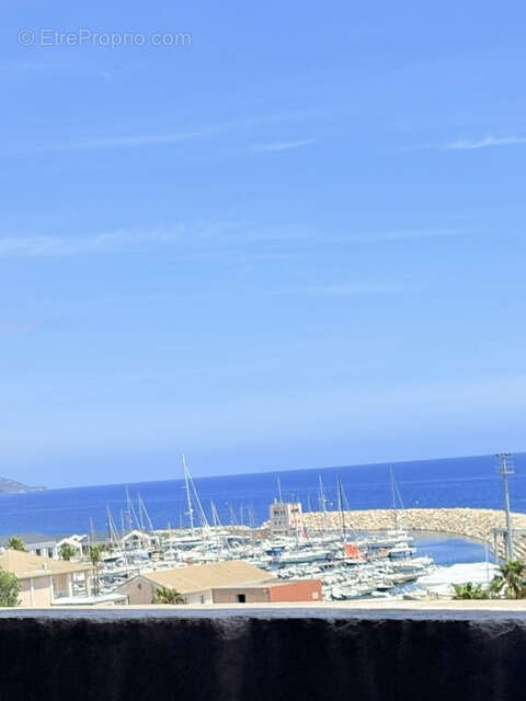 Bastia centre f3 traversant avec ascenseur et vue mer - photo 11