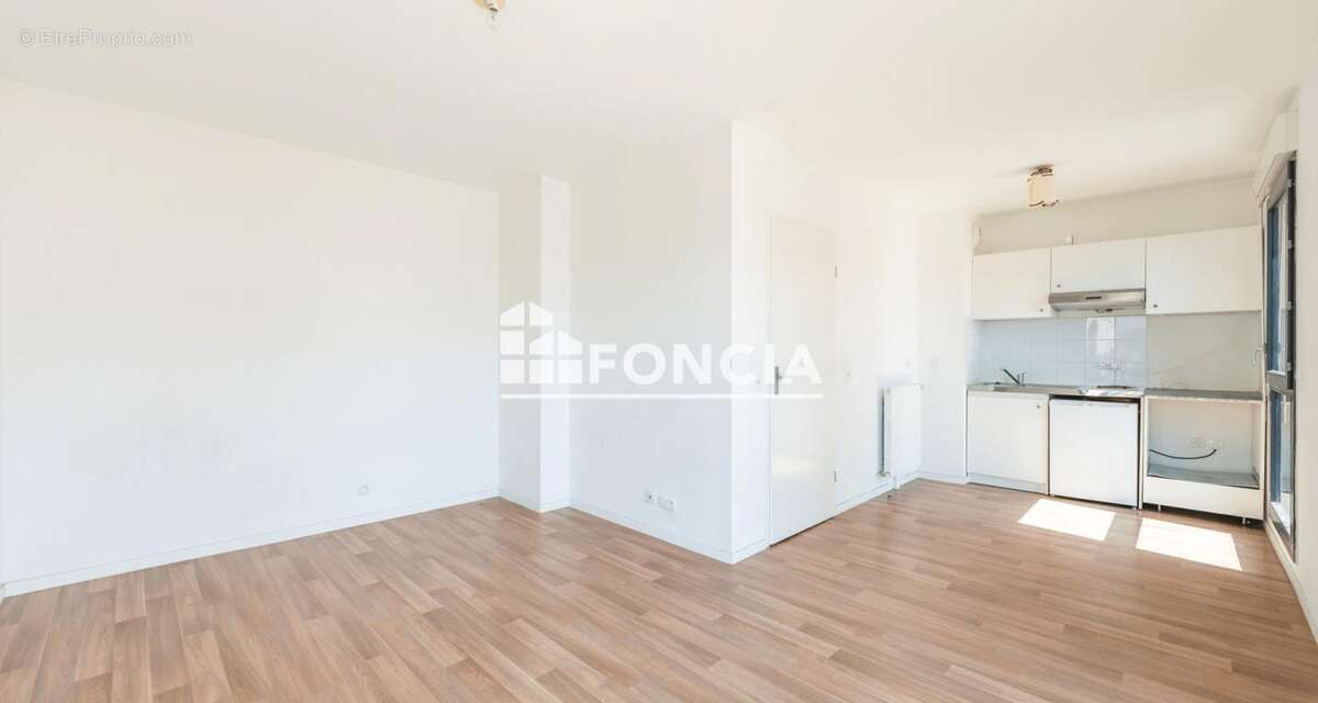 Appartement à AUBERVILLIERS