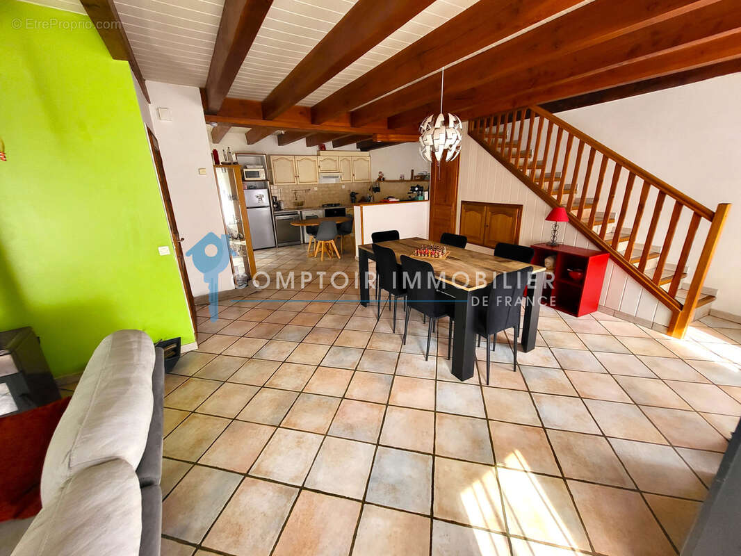 Ardèche (07) A vendre DORNAS - Superbe Maison de village rénovée sans travaux 109m2 habitable avec terrain - photo 8