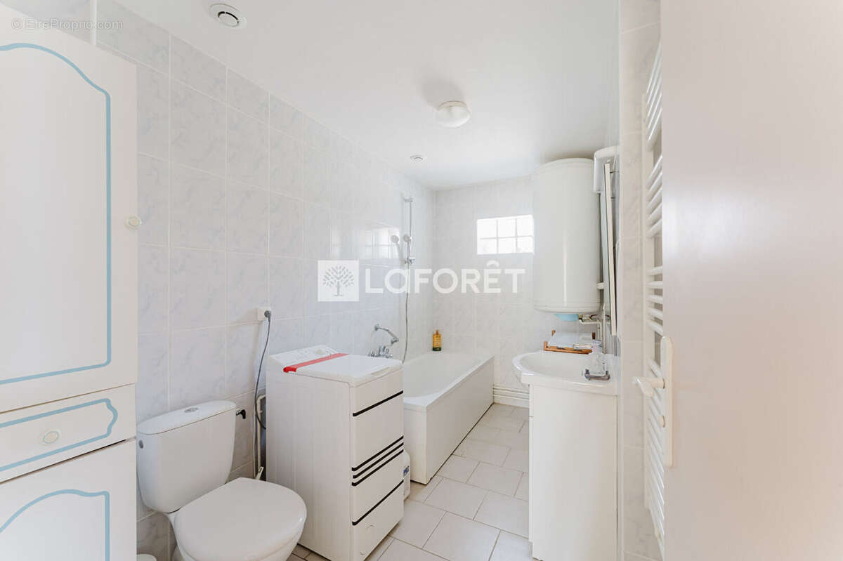 Semi plain pied 223.5 m2, 6ch, jardin, garage, dépendances - photo 9