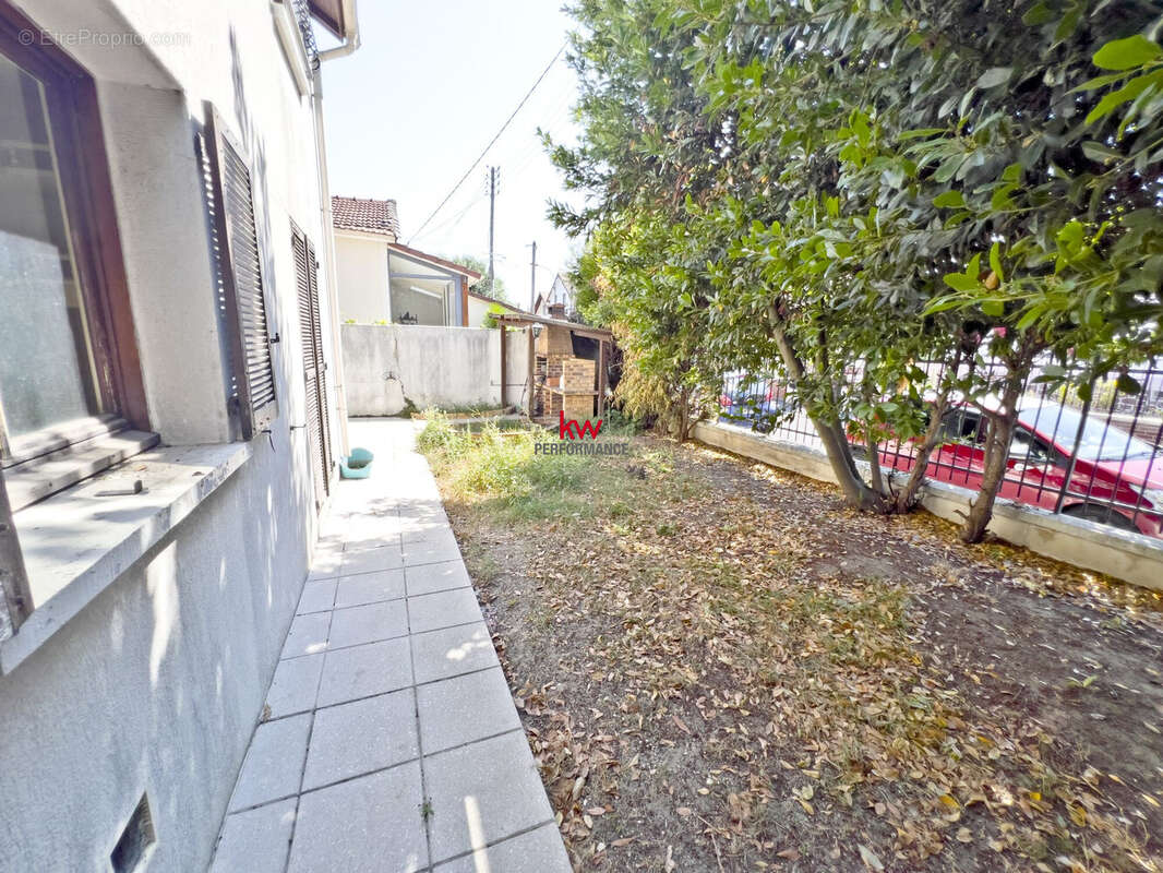 Maison 144 m² à Bezons  - photo 2