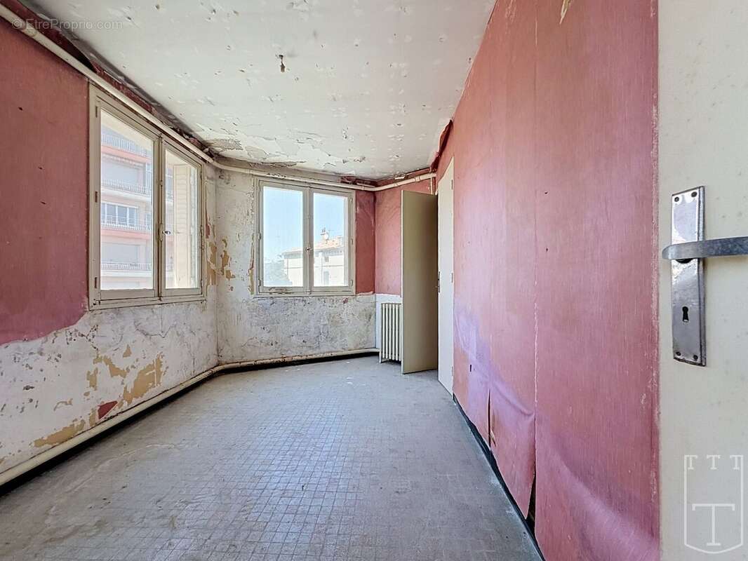 Exclusivite t2 à rénover - photo 14