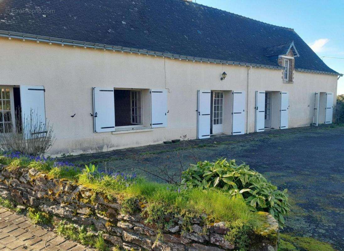 Maison à ROUGE