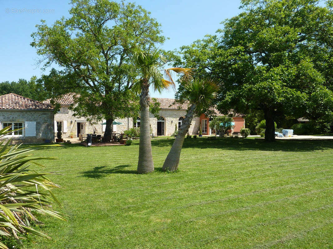 Maison à MONTPEZAT